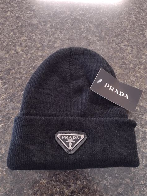prada skully hat